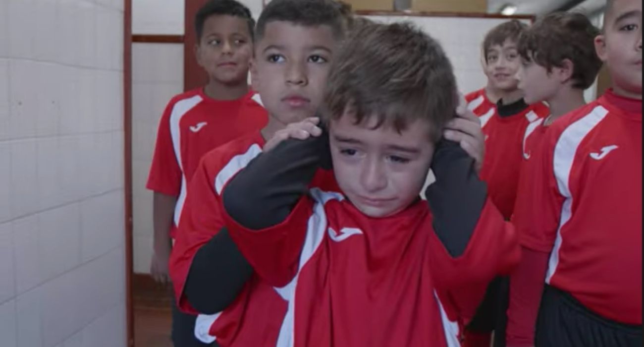 Un fotograma del vídeo que intenta concienciar a los padres sobre la violencia en el fútbol base.