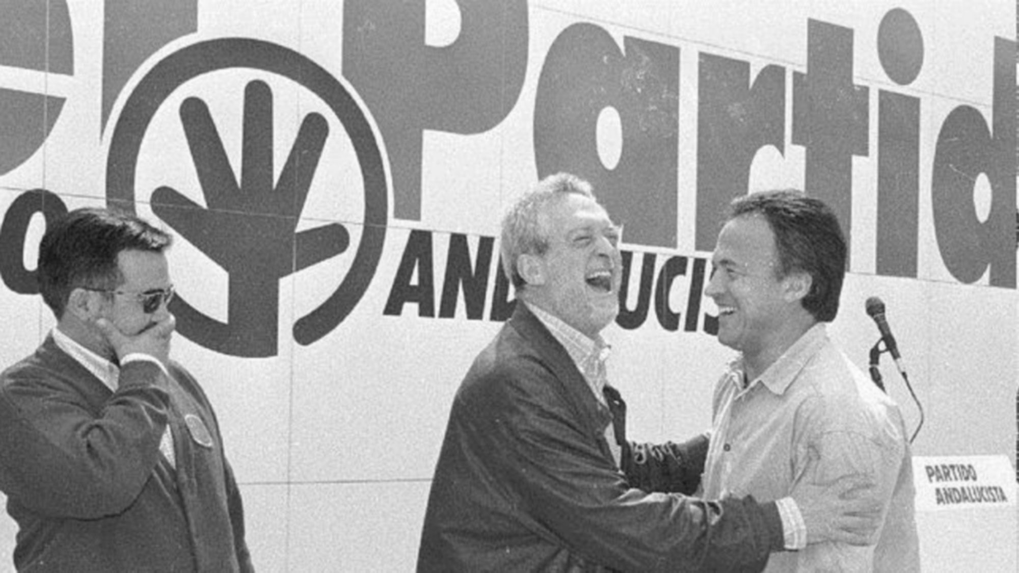 Alejandro Rojas-Marcos y Pedro Pacheco en un mitin del Partido Andalucista, en 1990. 