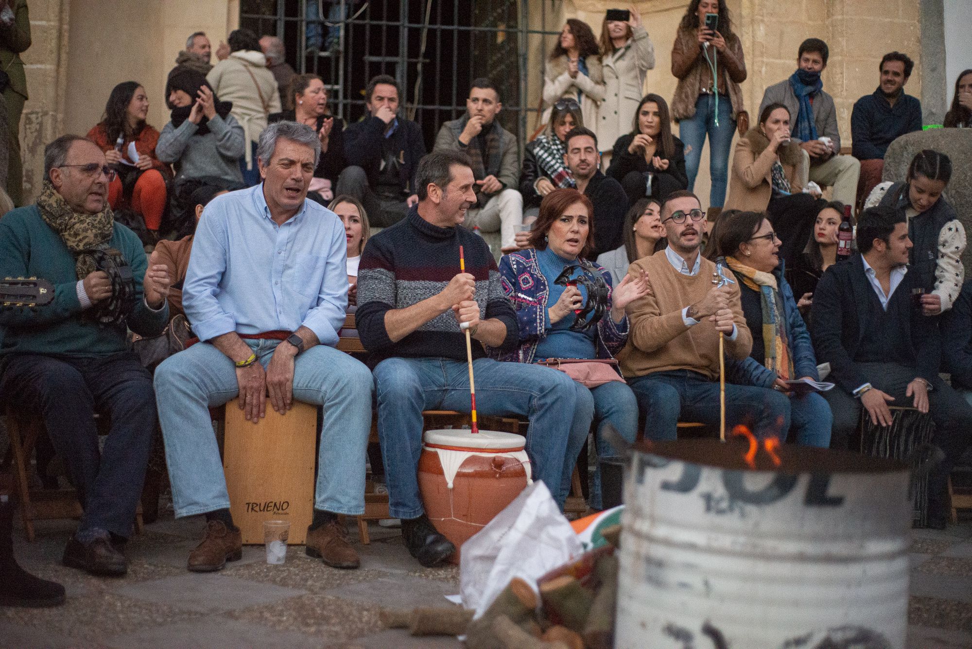 Momento de una Zambomba celebrada en la plaza de San Lucas de Jerez, el pasado año. Momento de una Zambomba celebrada en la plaza de San Lucas de Jerez, el pasado año.