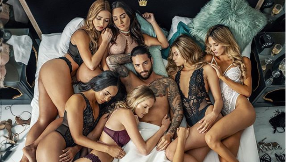 Portada del último álbum de Maluma. 