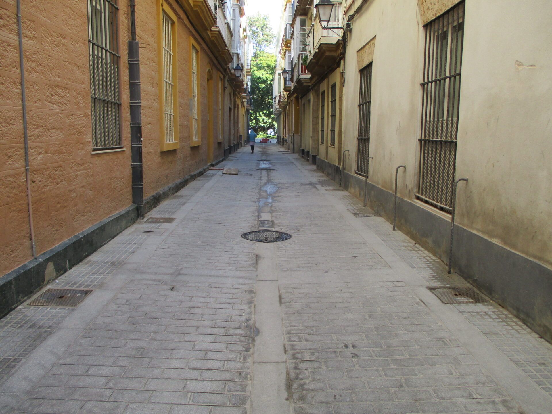 Un calle del casco histórico de Cádiz.