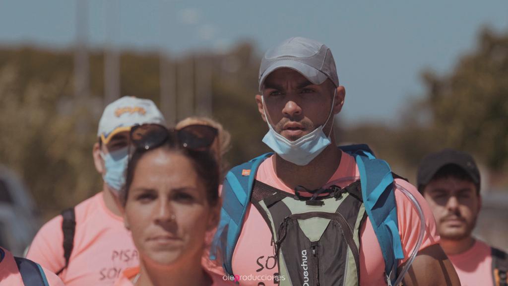 136 kilómetros de 'Pasos solidarios' contra el cáncer: "Mi motivación es ayudar a los que pasan por esa enfermedad"