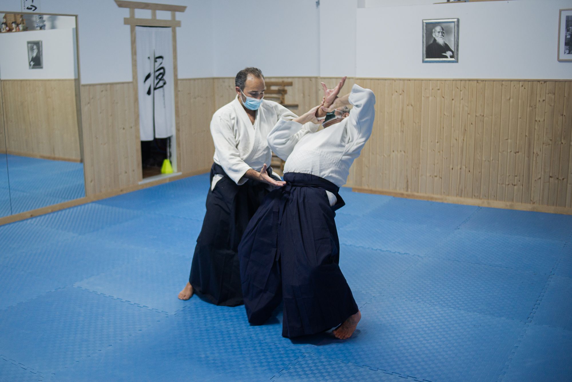 Práctica de aikido en el dojo de Iván.