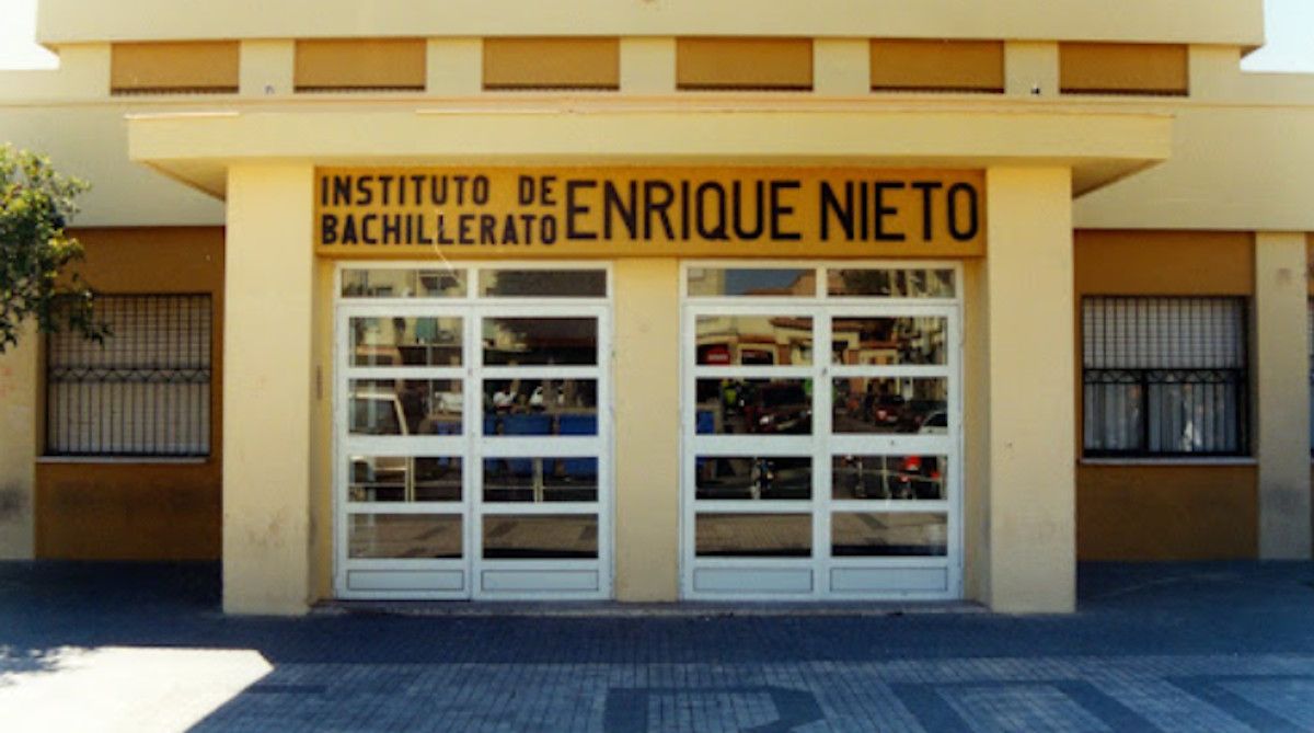 Fachada del IES Enrique Nieto de Melilla.