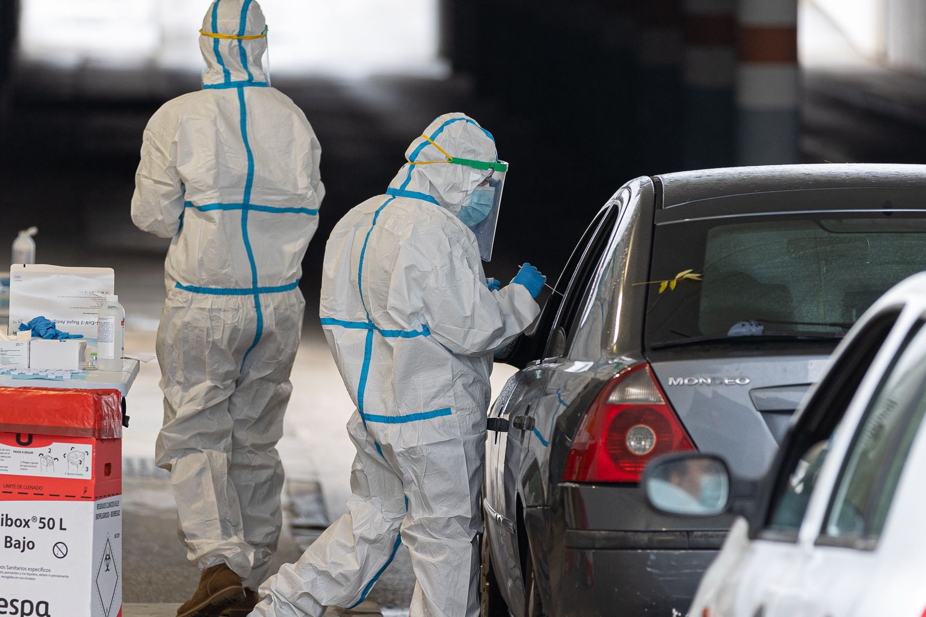 Autocovid en la puerta de la UCA en Jerez de la Frontera.