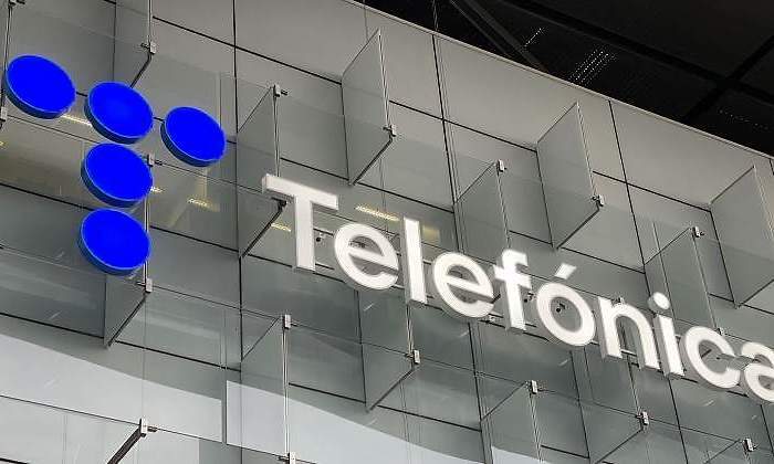 Telefónica vuelve a subir los precios a los abonados a Movistar tras la fuga de clientes