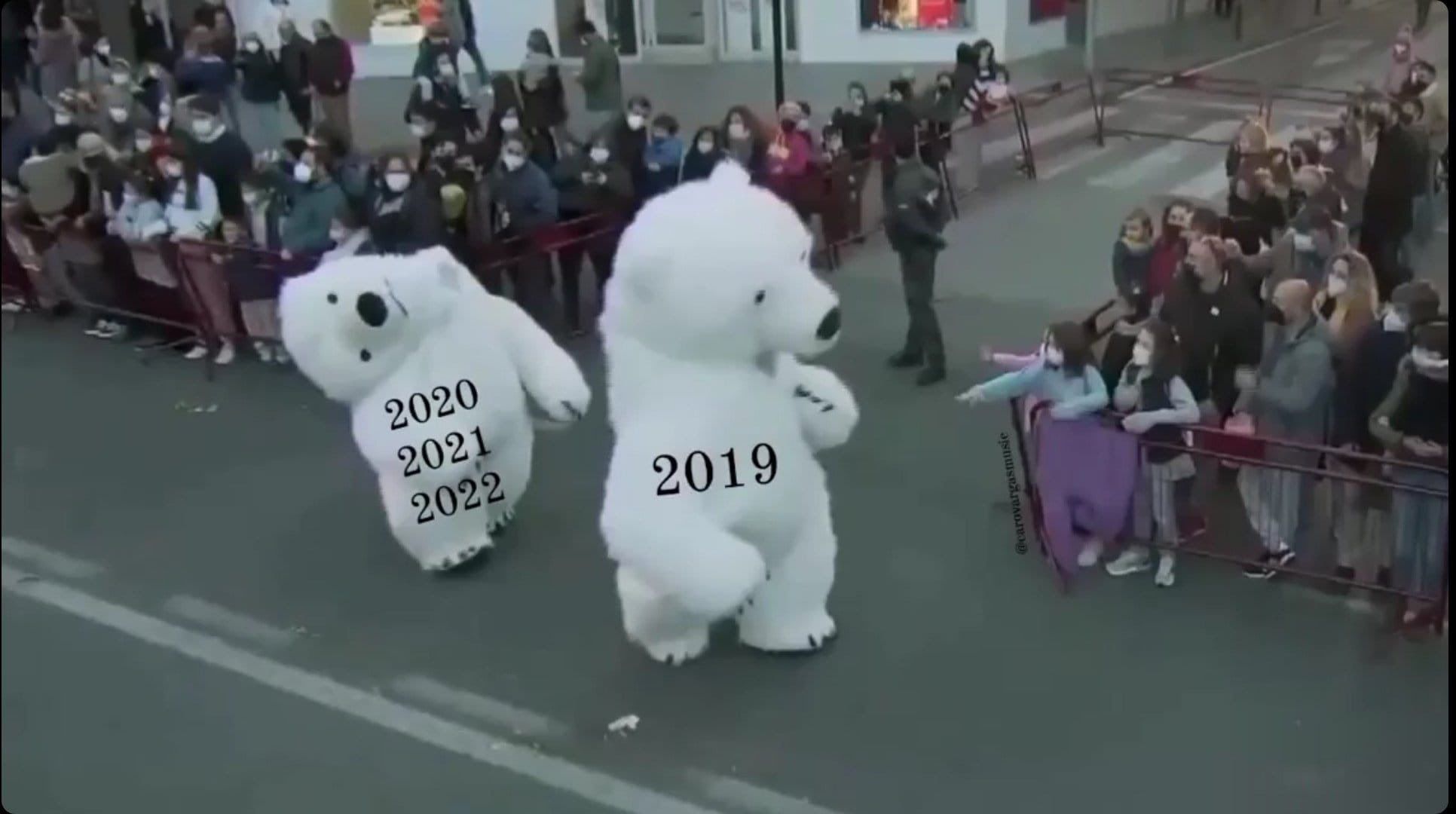 Los mejores memes del oso polar de la Cabalgata de Cádiz: más de 40.000  tweets en