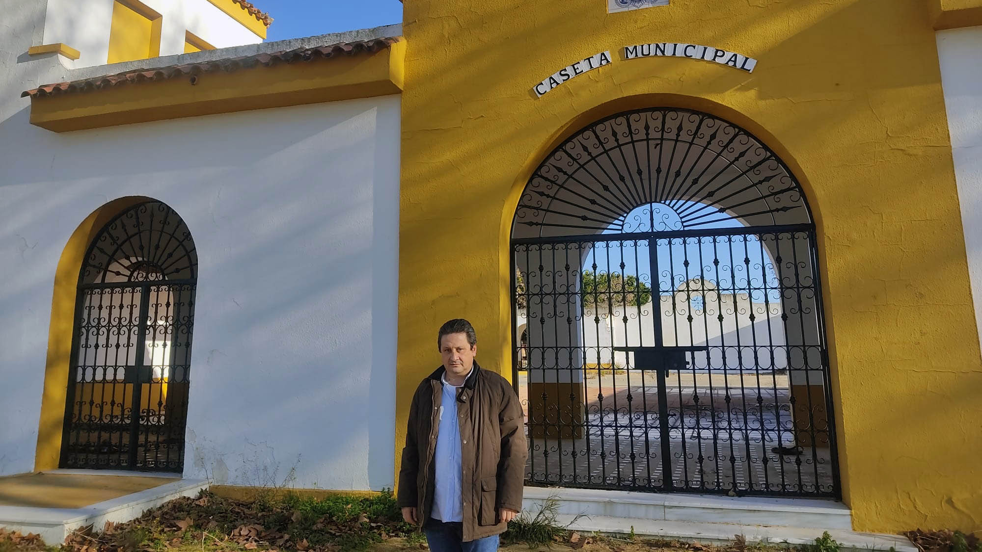 Juan Carlos Sanz, de Vox, en la caseta municipal de la feria de El Puerto.