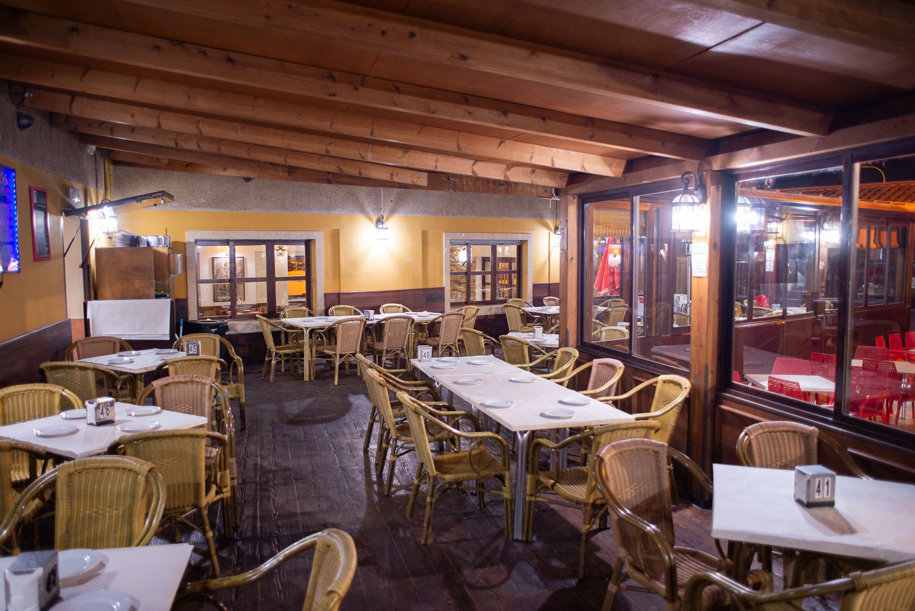 Interior del restaurante jerezano Piamonte.