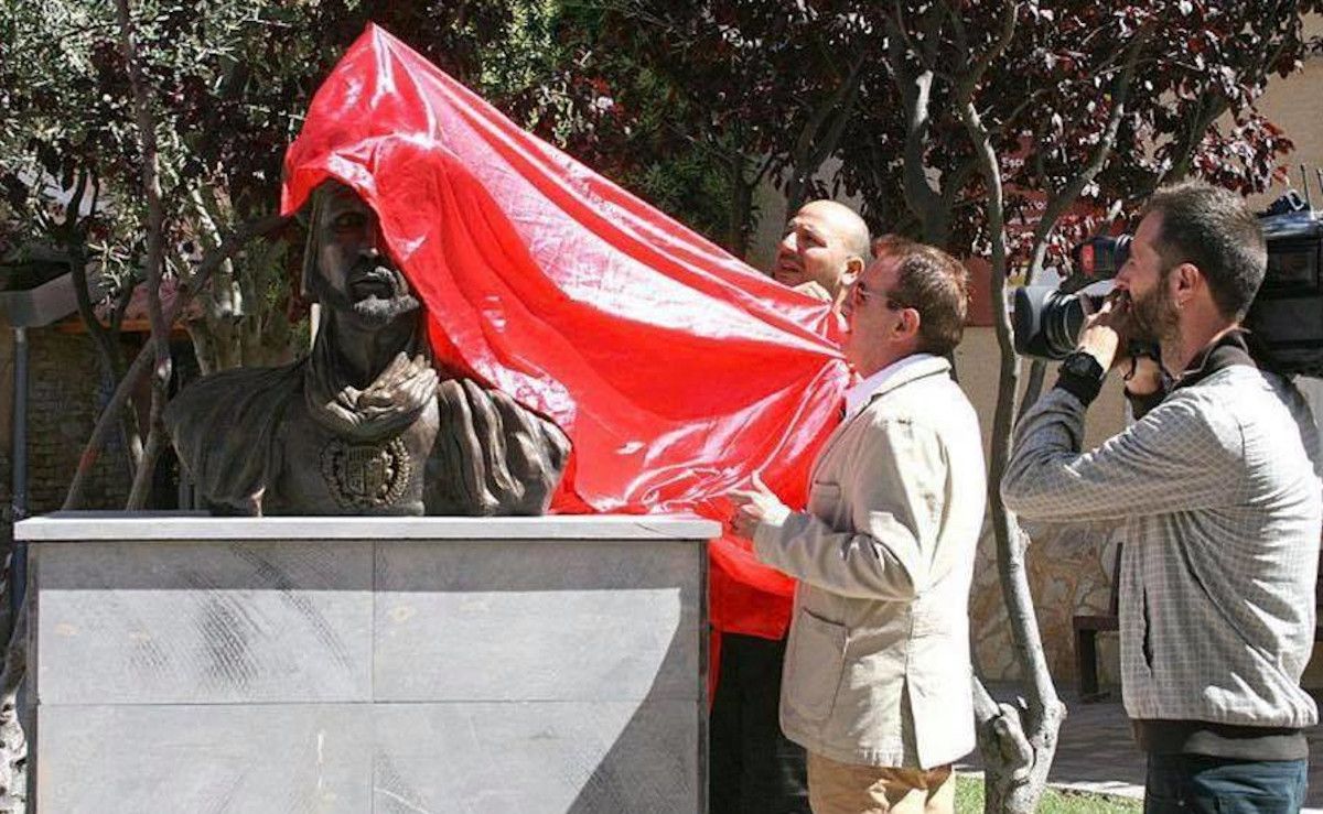 Abderramán III sigue secuestrado en Cadrete. VICTORSALVO