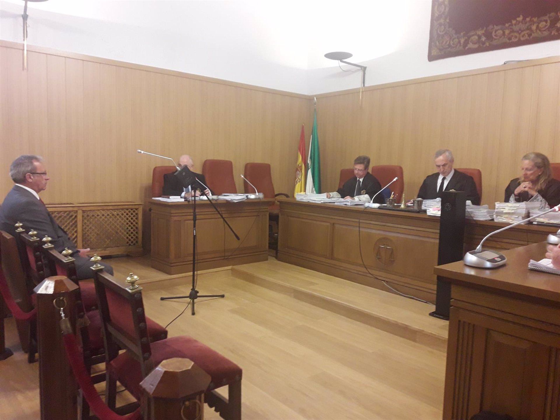 Primera sesión del juicio en julio de 2019 en la Audiencia de Granada. EP