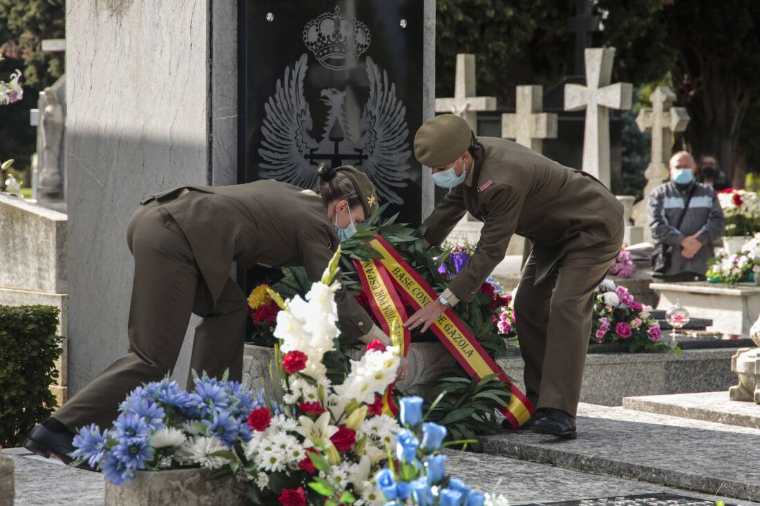 Imagen del homenaje militar realizado en Córdoba.