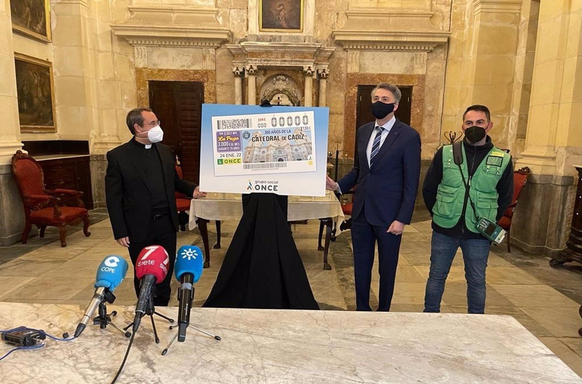 La ONCE fabricará más de cinco millones de cupones con la imagen de la catedral de Cádiz por 300 aniversario