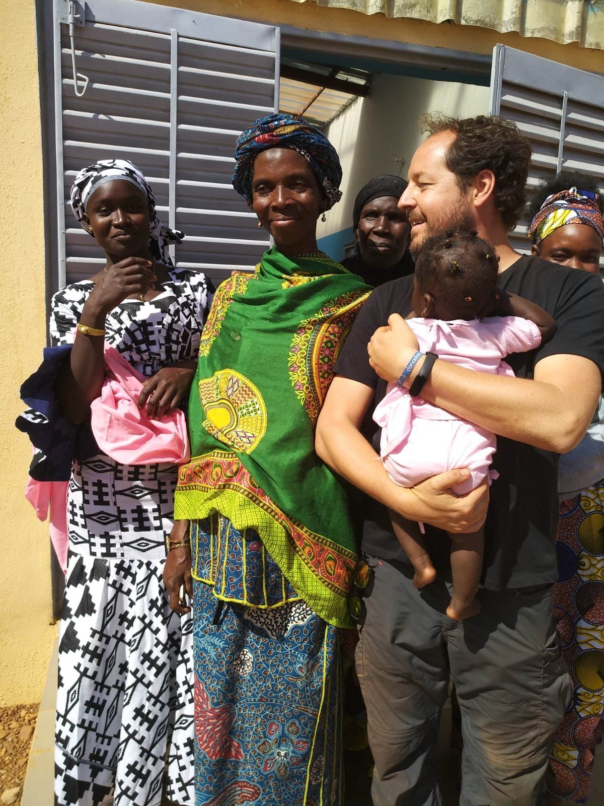 Pablo en uno de los proyectos sociales en los que ha trabajado.