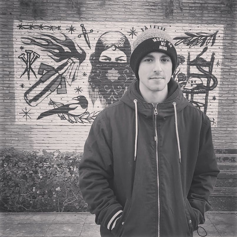 Una fotografía reciente de Antonio. Una fotografía reciente de Antonio.