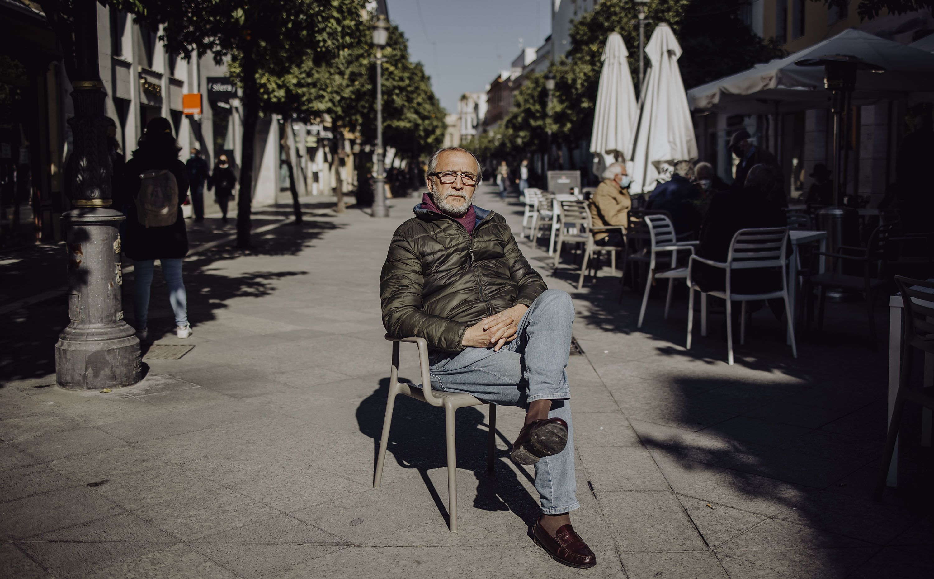 El capataz José Luis Erdozain, tras la entrevista con lavozdelsures, en plena calle Larga.