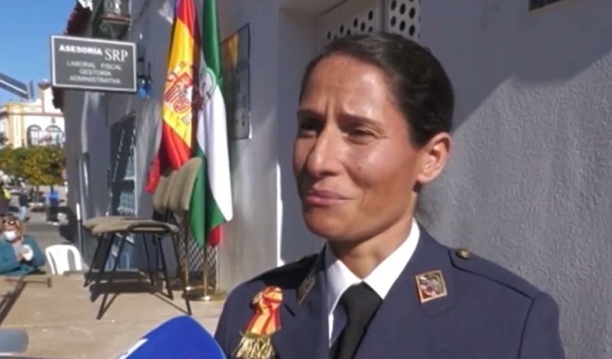 La comandante Rocío González Torres, primera mujer en lograr 1.000 horas de vuelo a bordo de un F-18. CANALSUR