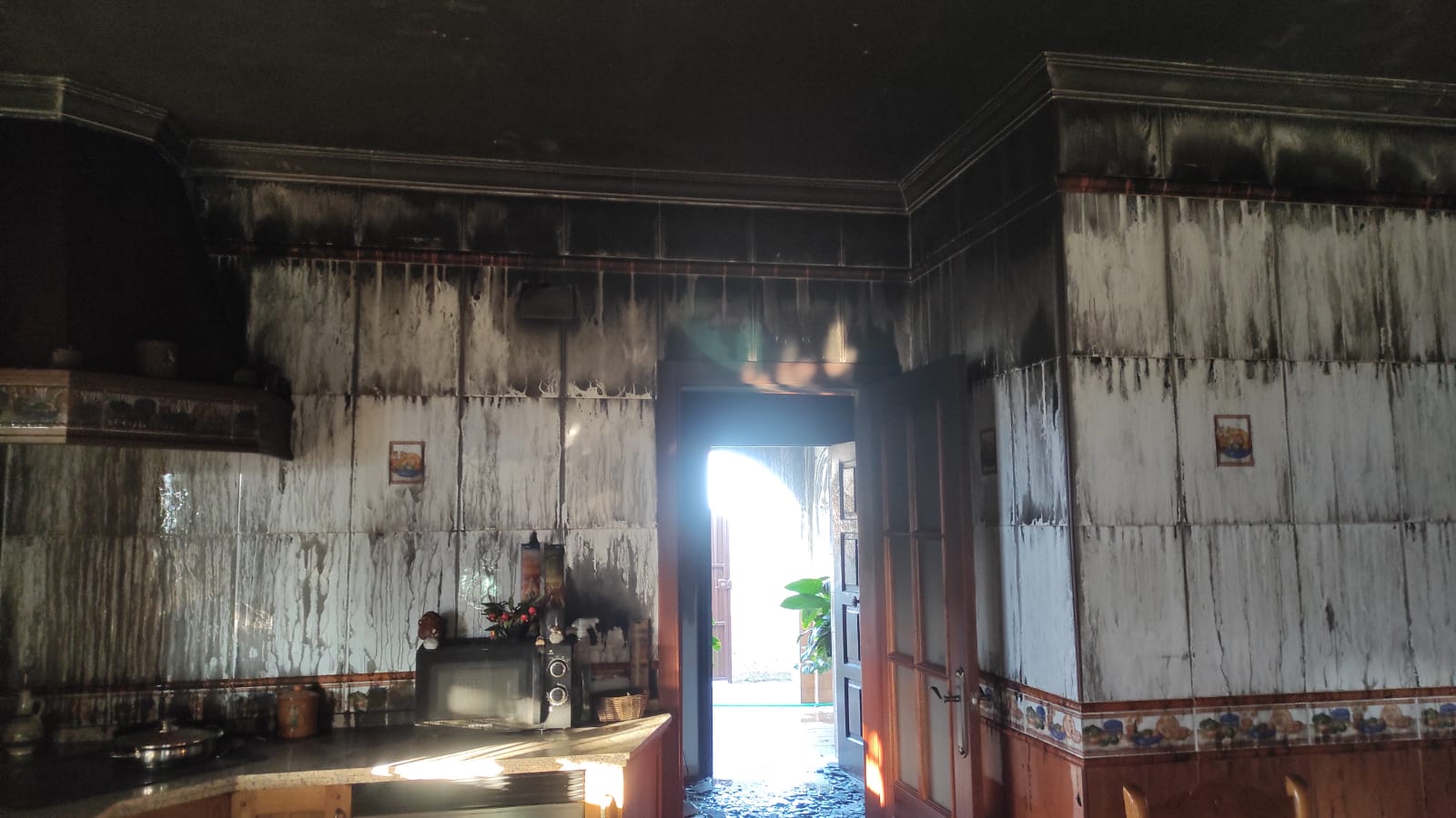 Vivienda calcinada en La Algaida.