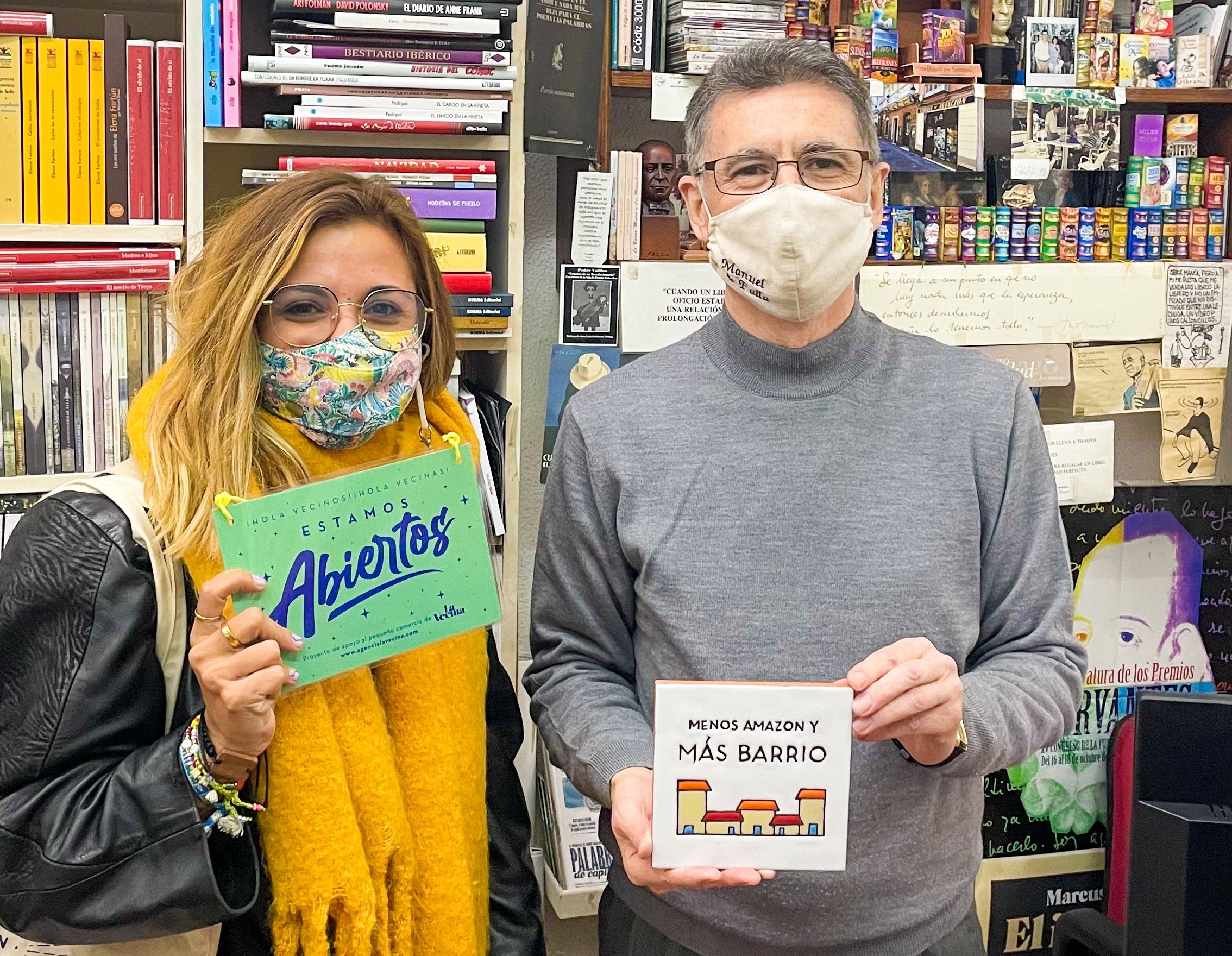 La librería Falla es uno de los comercios clientes de la agencia.