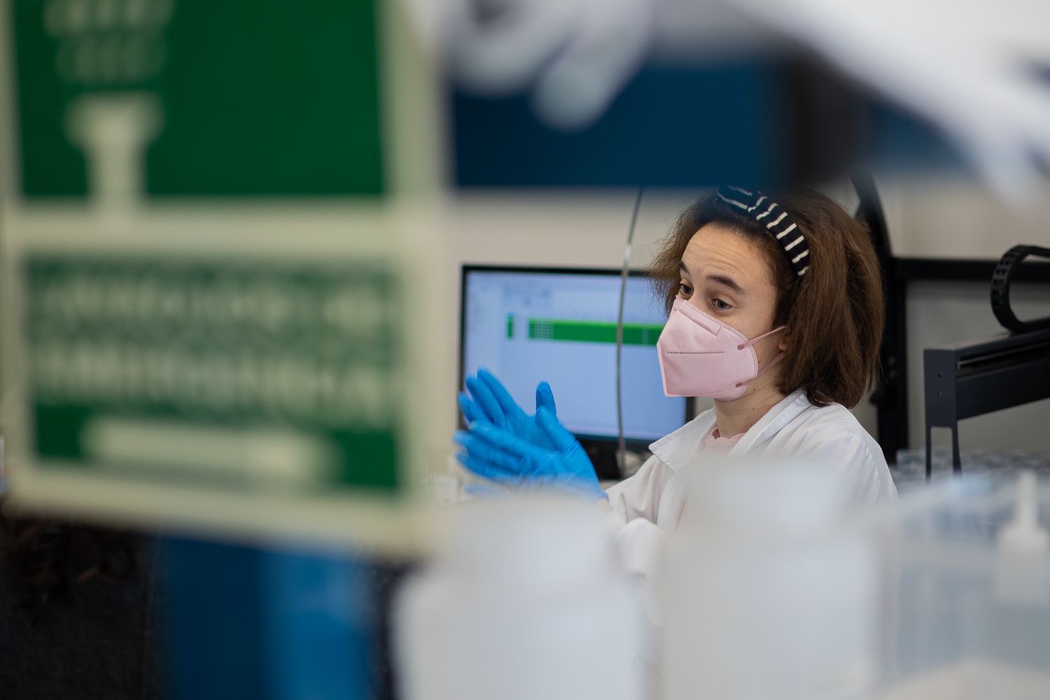 La joven durante la entrevista con lavozdelsur.es.