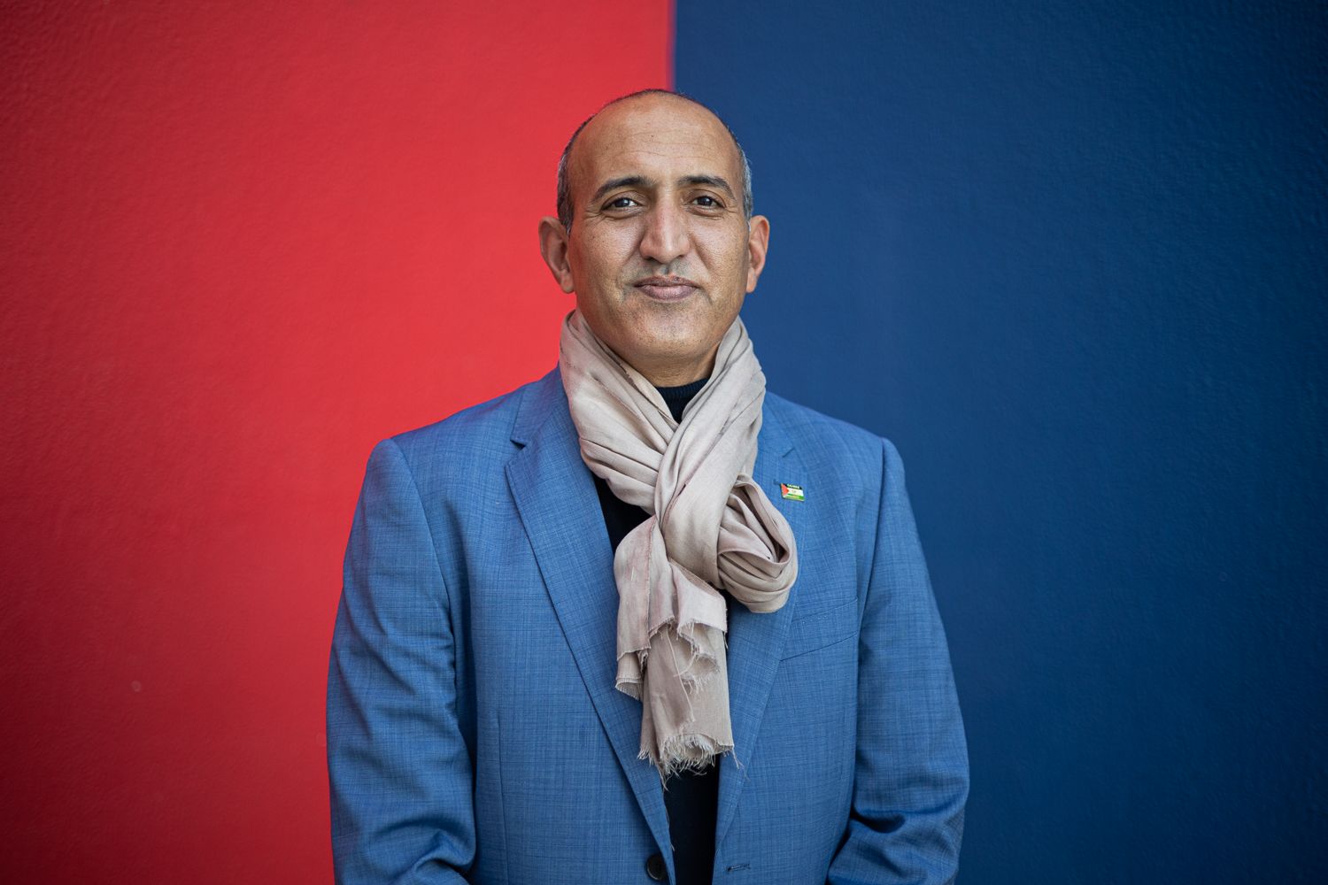 Mohamed Zrug, delegado del Frente Polisario en Andalucía, posa para lavozdelsur.es 