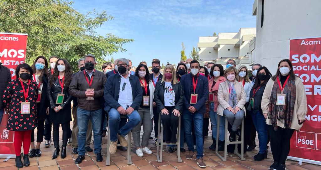 El PSOE de Jerez tras la celebración de su congreso local, donde han ratificado a Mamen Sánchez como secretaria general