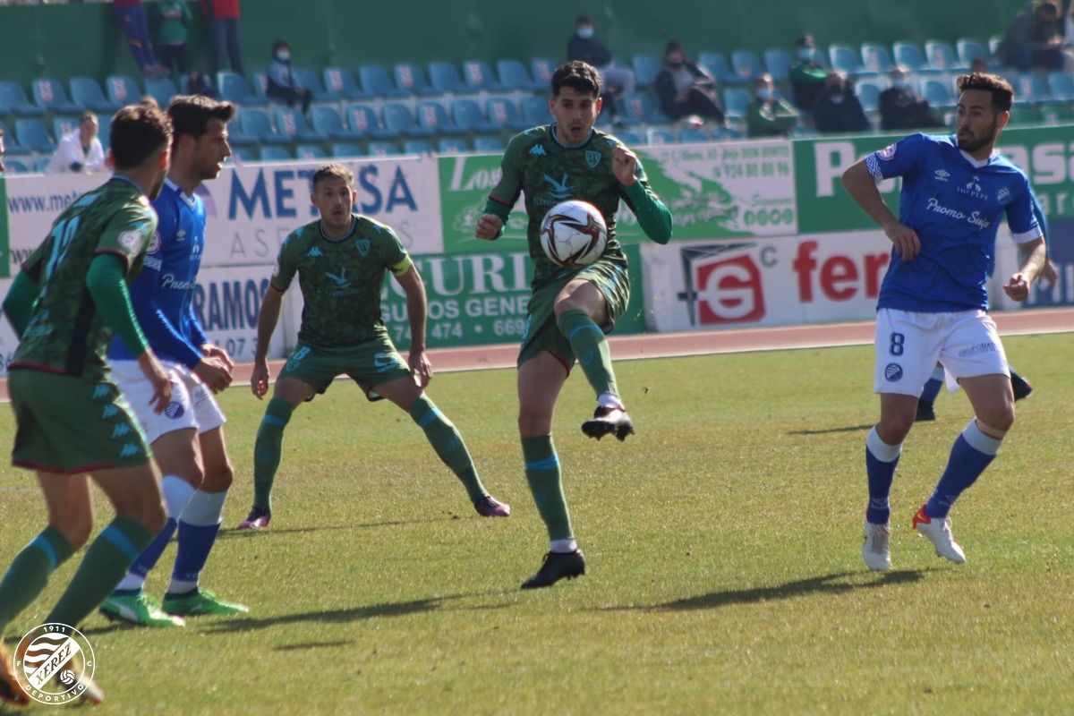 El partido entre el Villanovense y el Xerez Deportivo FC este domingo