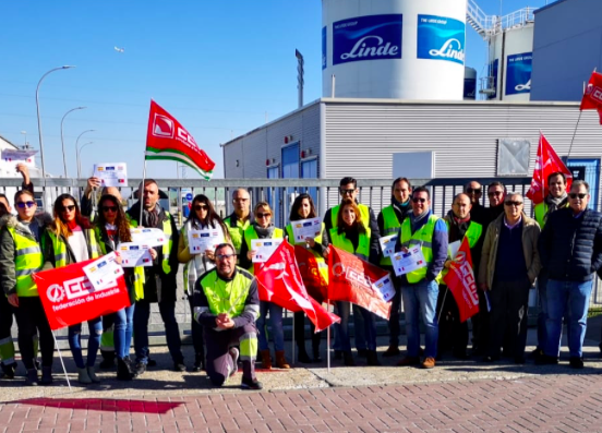 Una protesta frente a la planta de Abelló Linde en Jerez en contra los despidos. FOTO: LAVOZDELSUR.ES. 