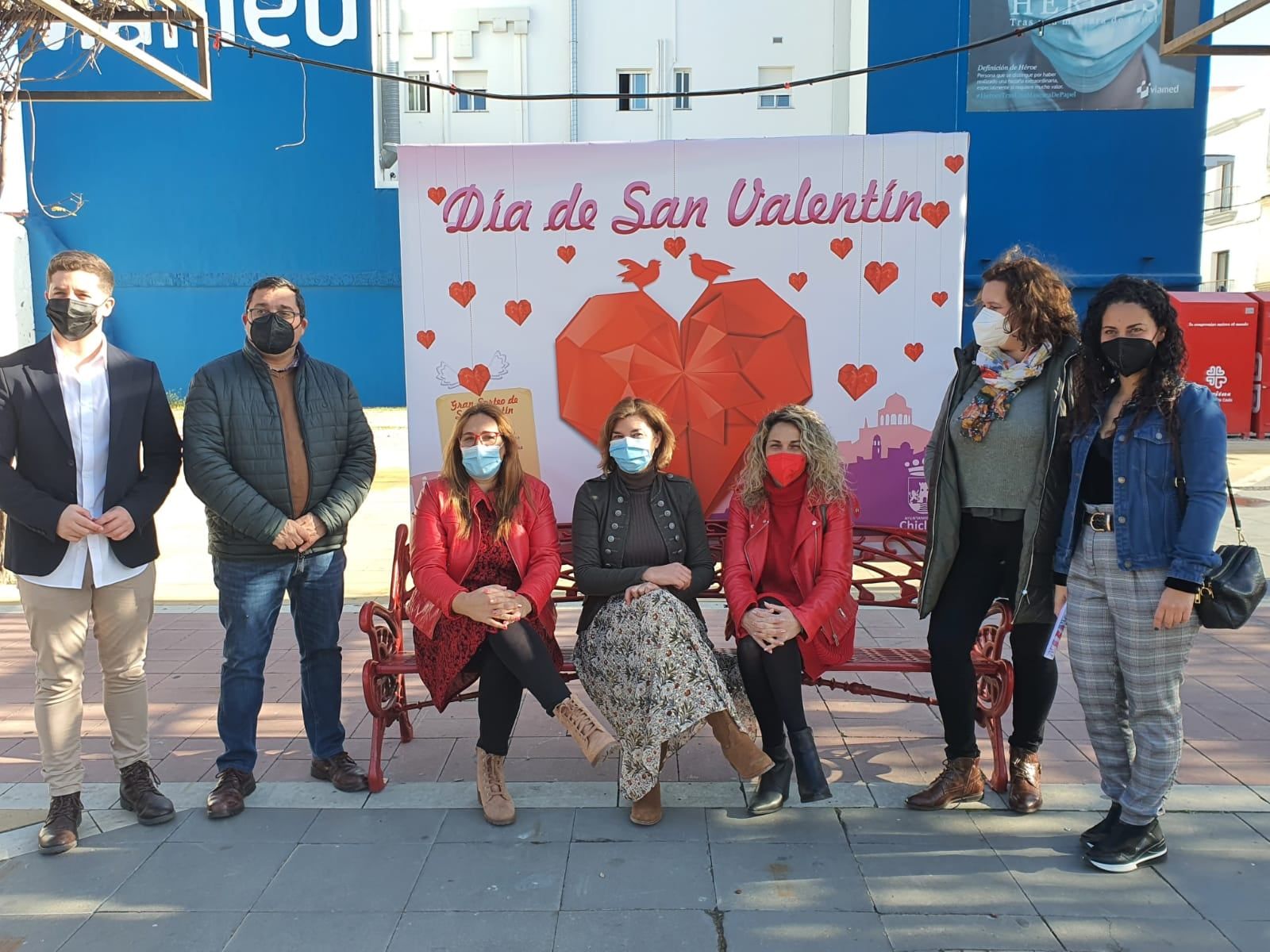 Presentación de la campaña del Día de San Valentín en Chiclana que propone tapas del amor, concurso de escaparates y sorteos.