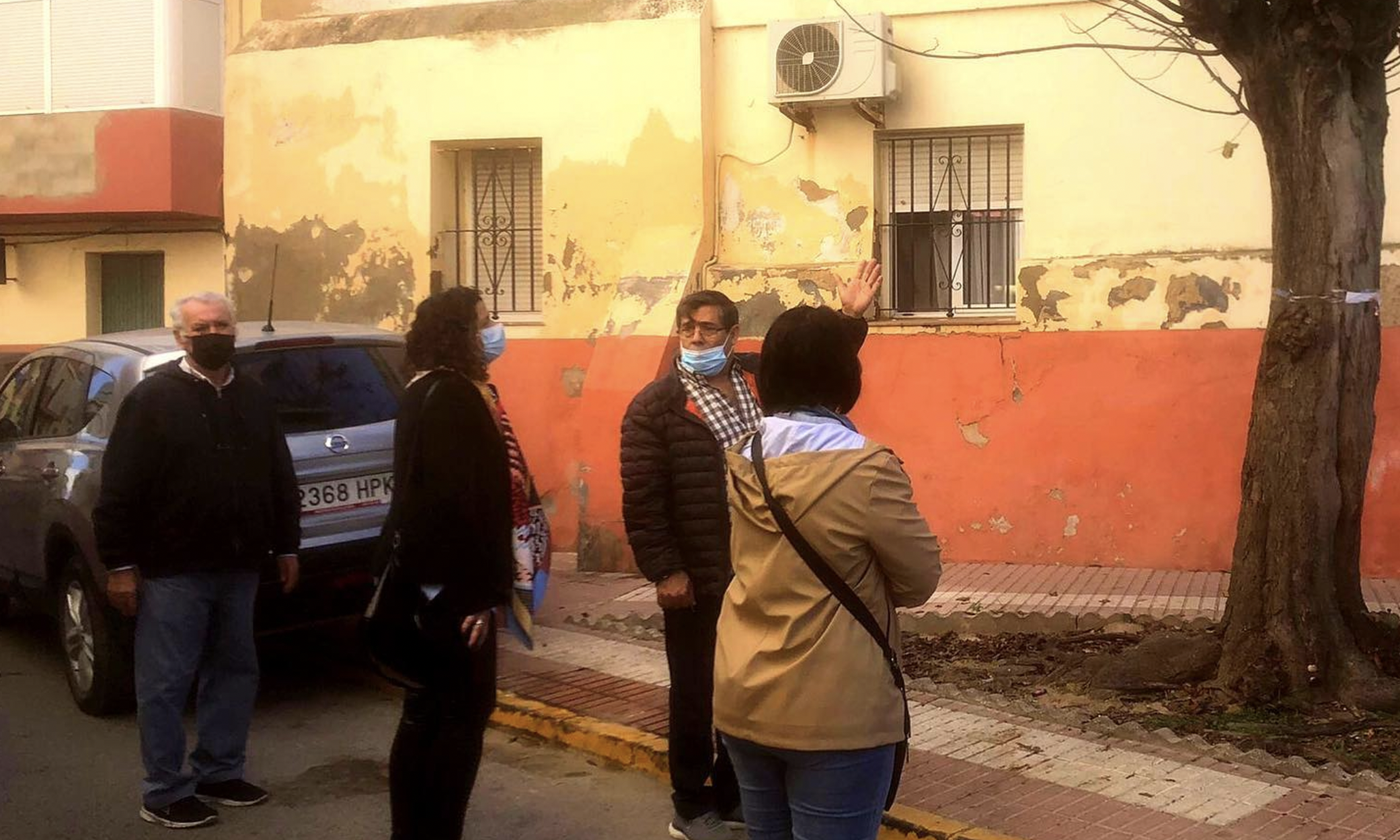 Los populares visitan la barriada de Rubiños en Sanlúcar.