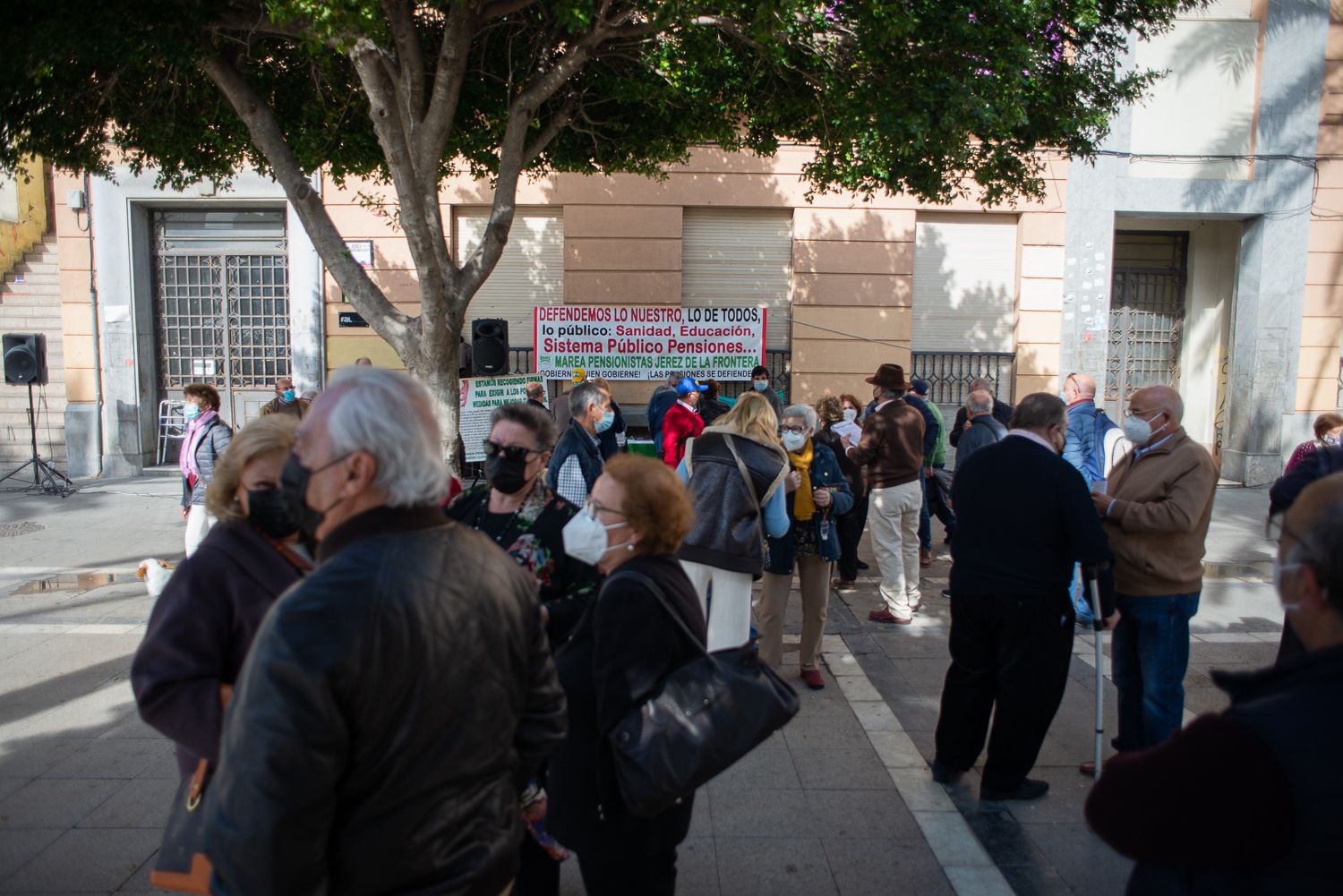 La concentración, a las puertas del edificio de Sindicatos en la plaza del Arenal