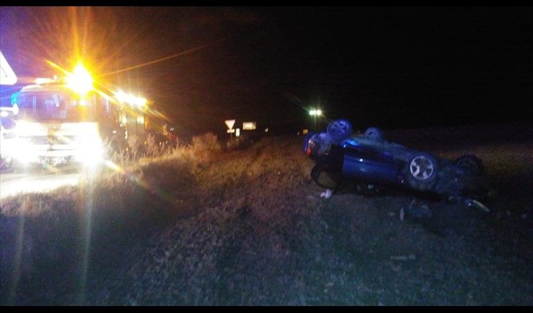 Accidente de tráfico en Conil. FOTO: BOMBEROS DE CÁDIZ. 