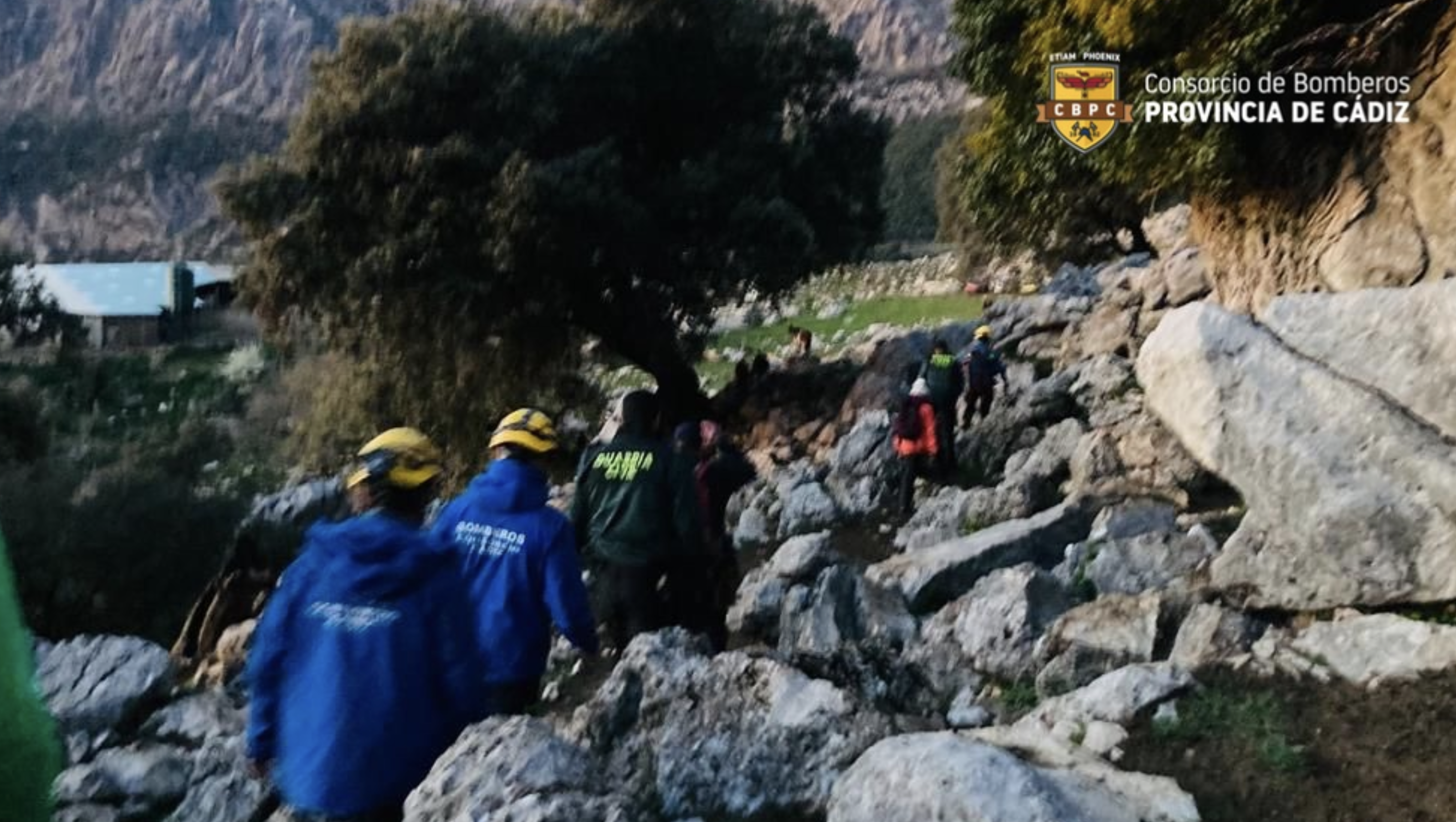 Rescatan a dos senderistas desorientados en mitad de la sierra de Grazalema.