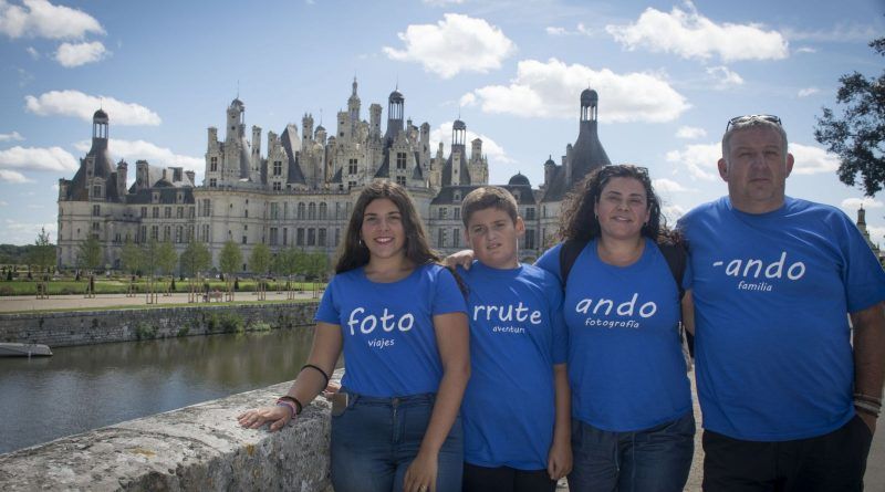 Alba, Evaristo 'junior', Virginia y Evaristo en uno de sus viajes.