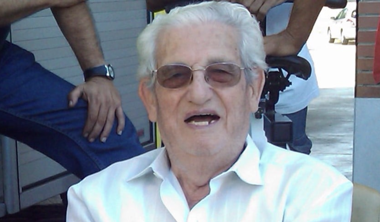 La Agrupación de Bomberos de Jerez ha publicado en redes sociales el fallecimiento Antonio Fernández Carrera, a los 95 años. Descanse en paz.