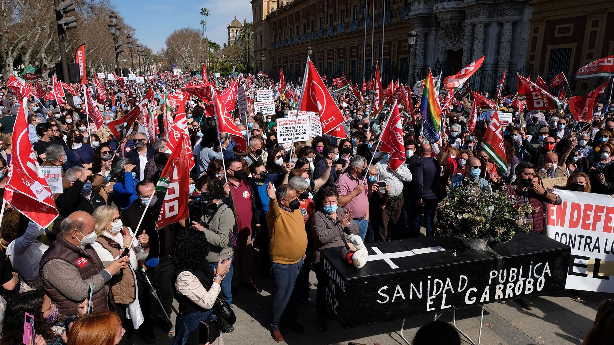 Manifestación, con presencia de los sindicatos, en defensa de la sanidad pública en Sevilla, imagen de archivo..