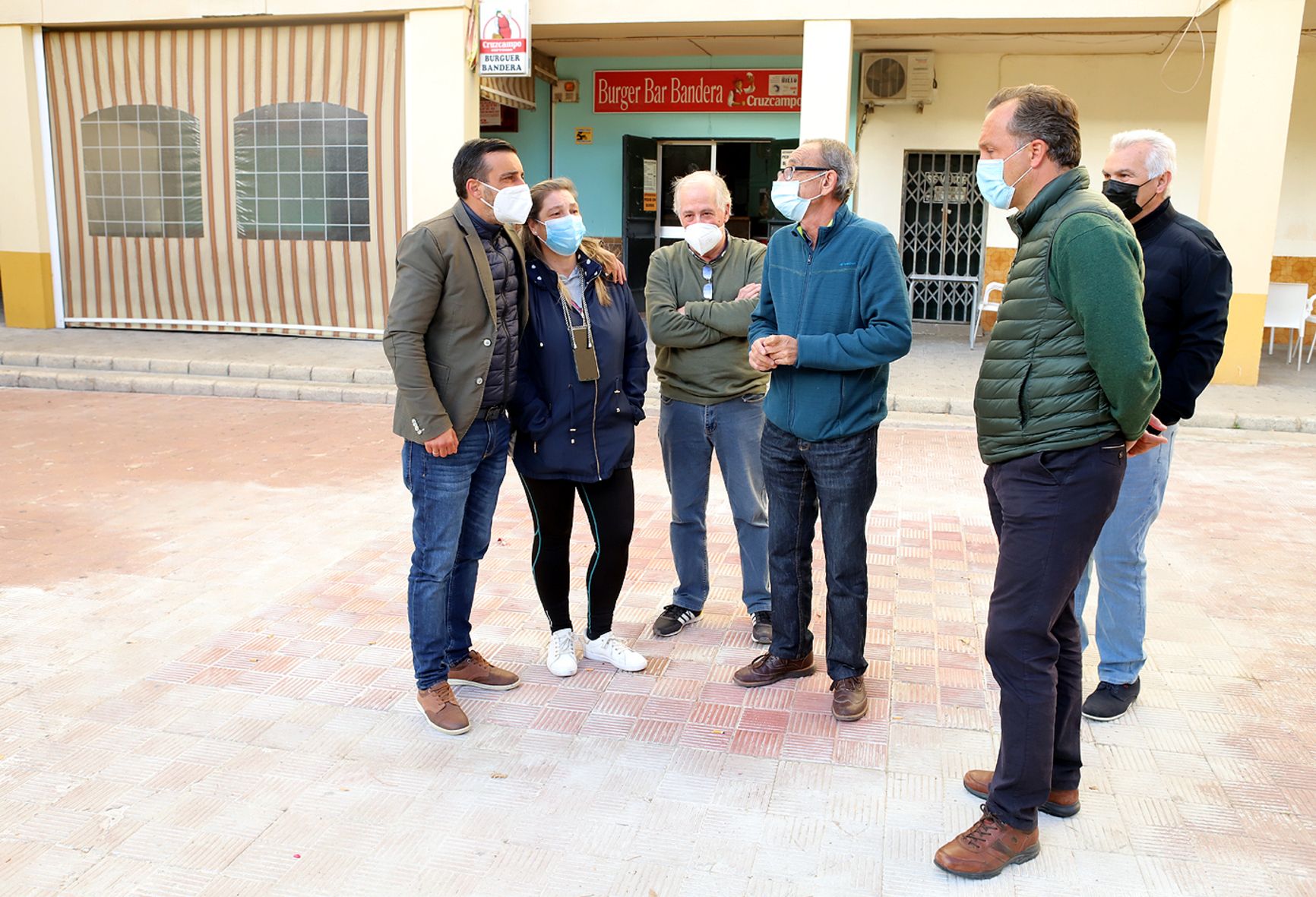 José Antonio Díaz, durante su encuentro con la nueva junta directiva de la asociación de vecinos de Vallesequillo II, en días pasados.