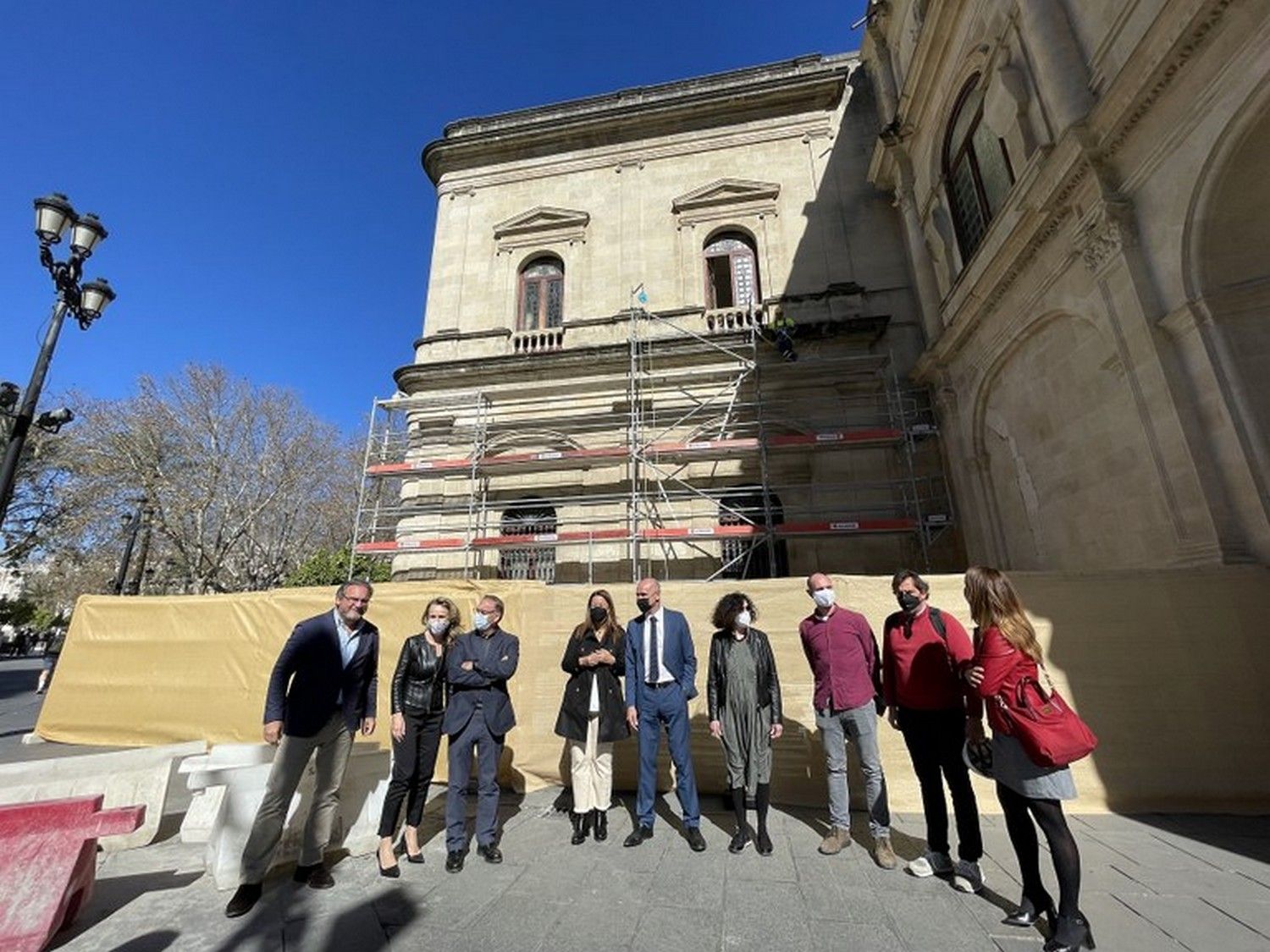 Los responsables políticos del Ayuntamiento de Sevilla y de las obras, delante de la intervención del consistorio hispalense