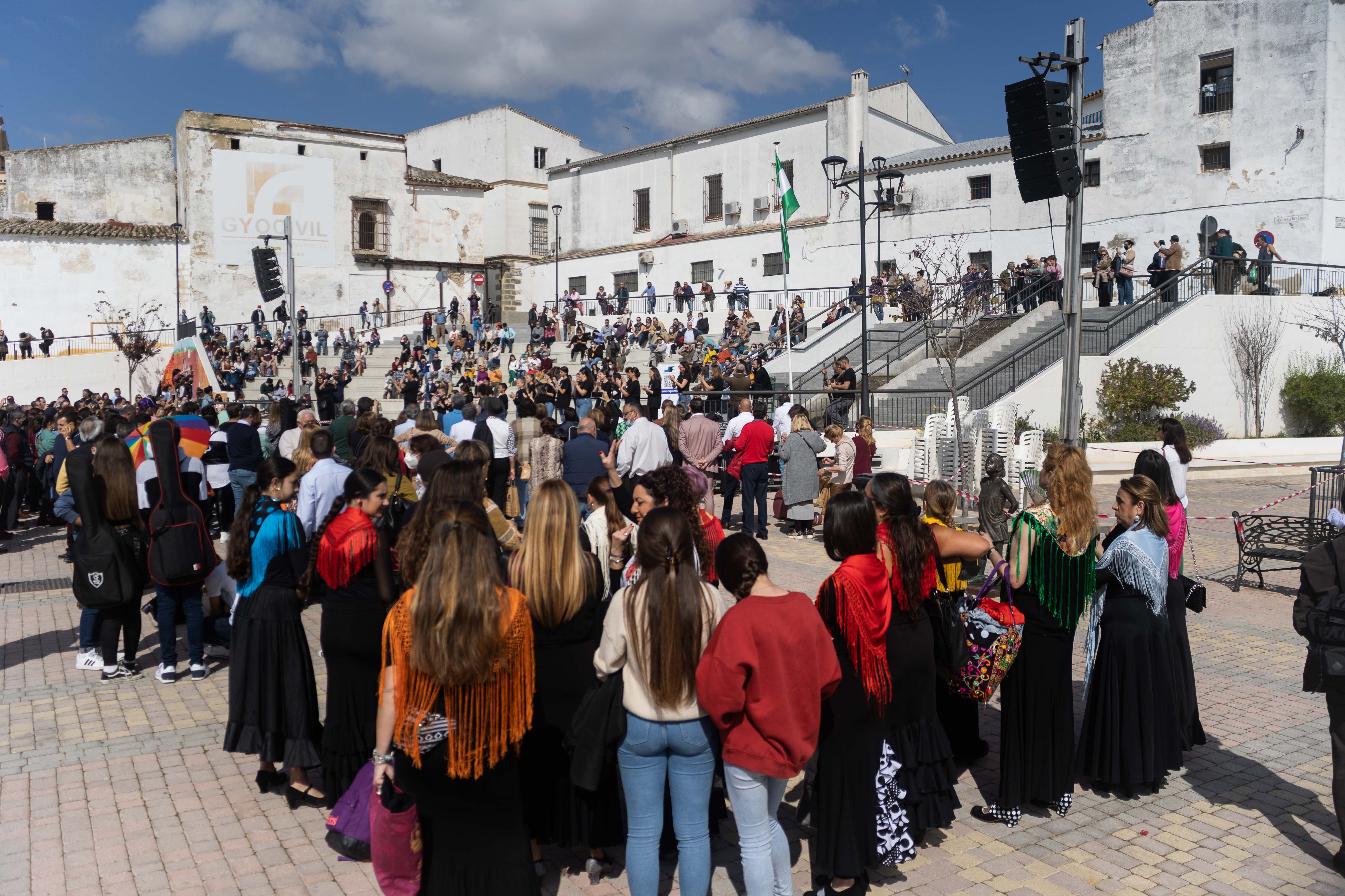 Cante y baile flamenco en la plaza belén de Jerez.