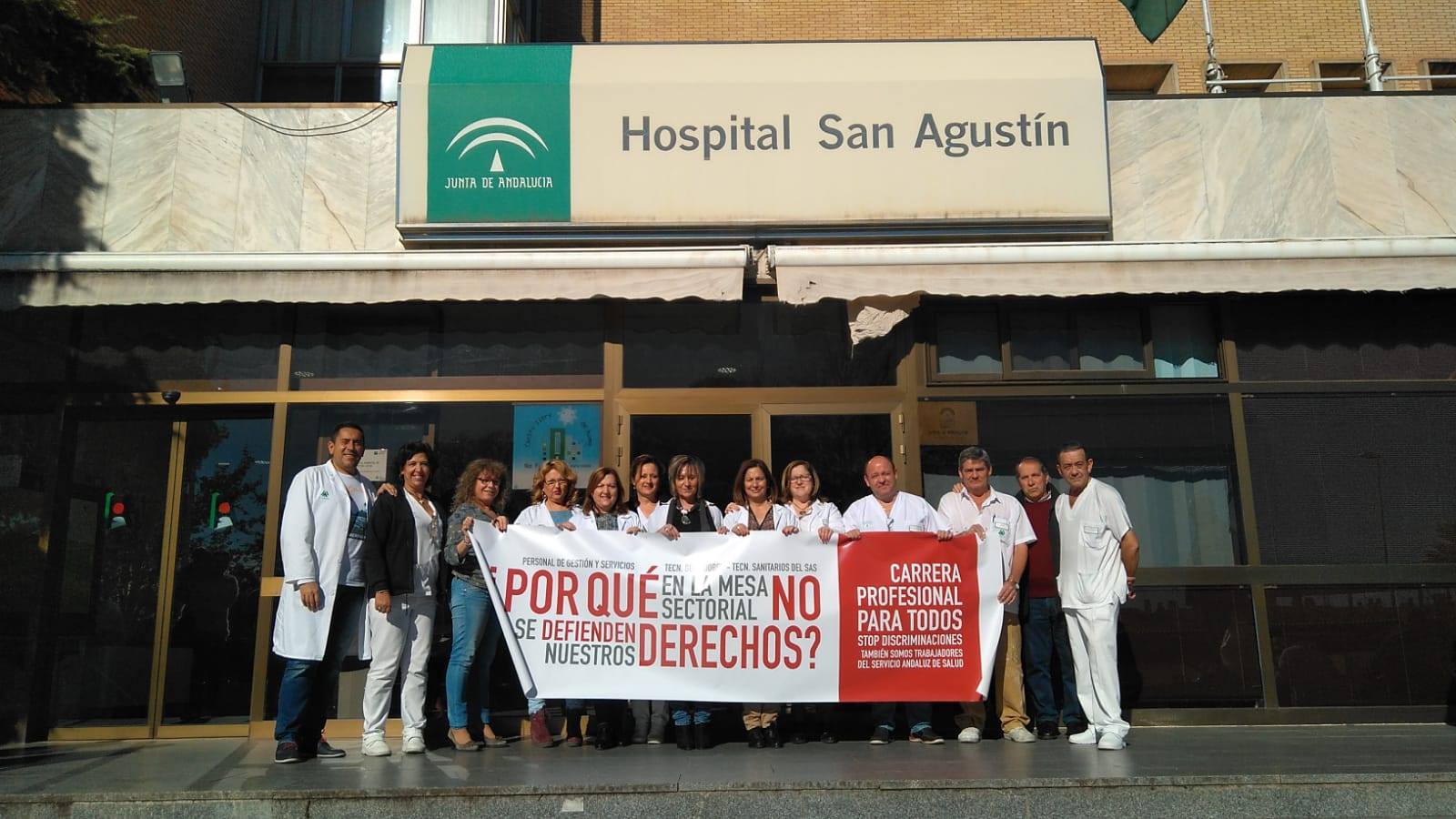 Una pasada concentración de la plataforma Auxiliares administrativos del SAS. FOTO: PLATAFORMA AUXILIARES ADMINISTRATIVOS DEL SAS. 