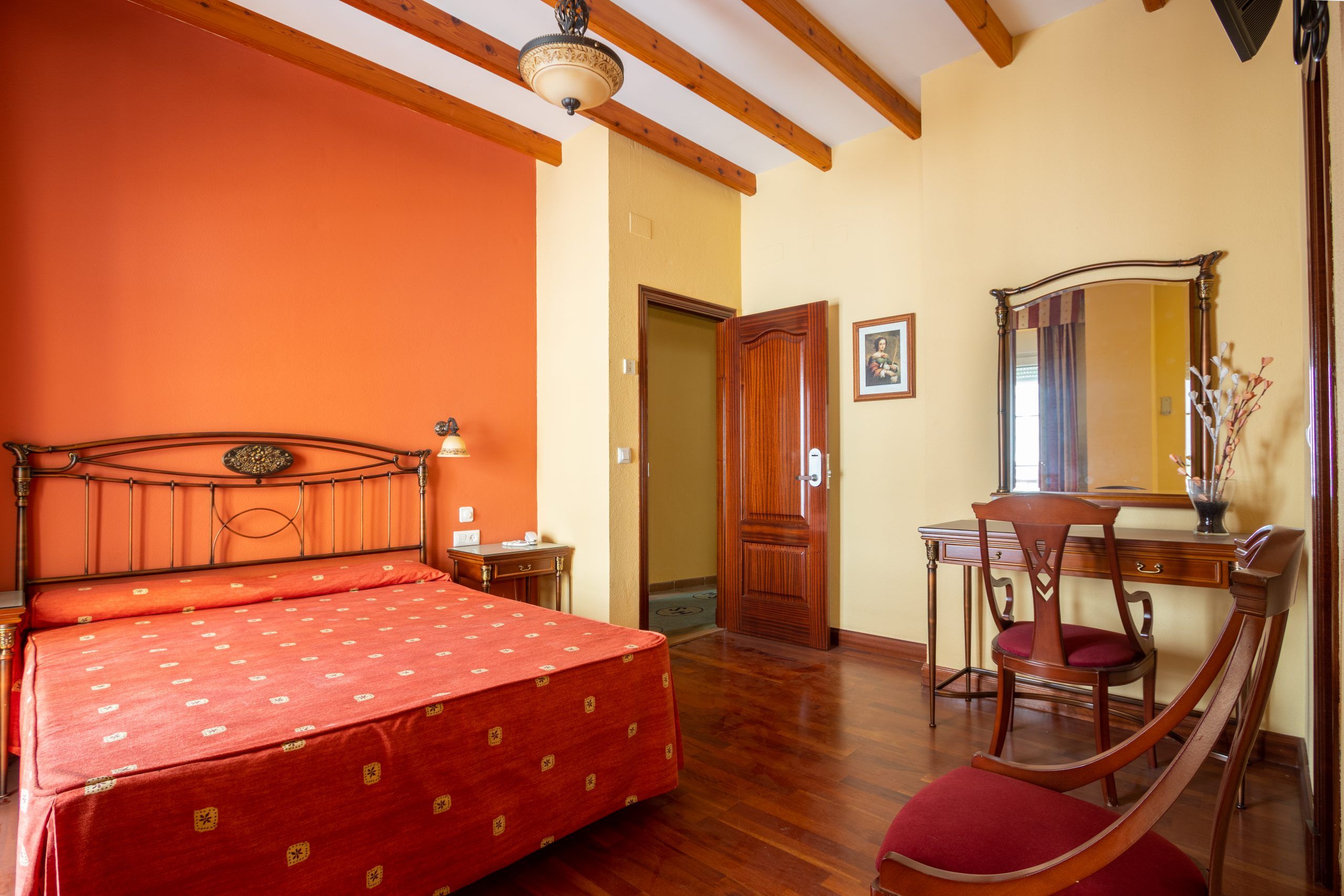 Una de las habitaciones del Hotel Serit de Jerez