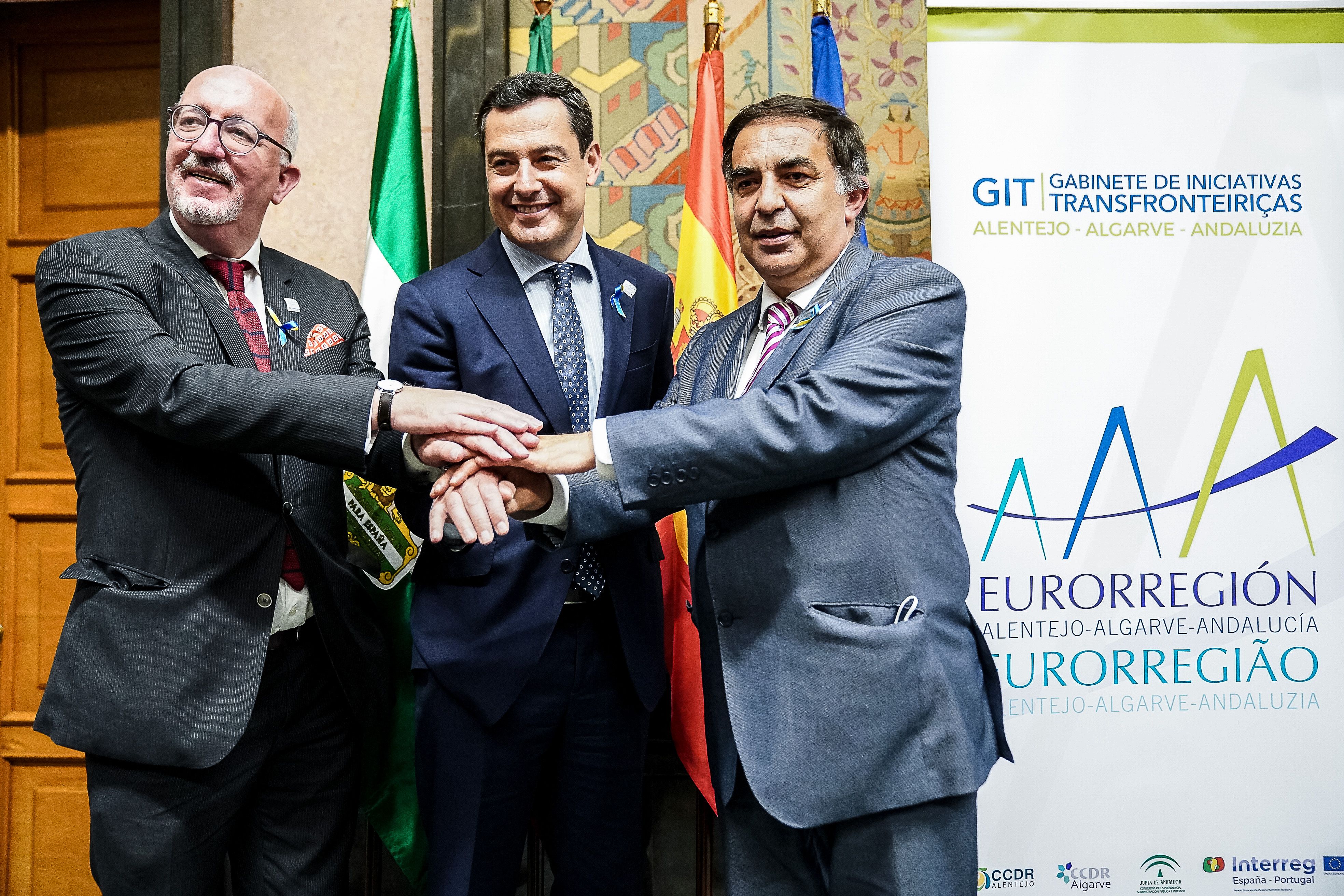 Moreno en la firma del convenio.