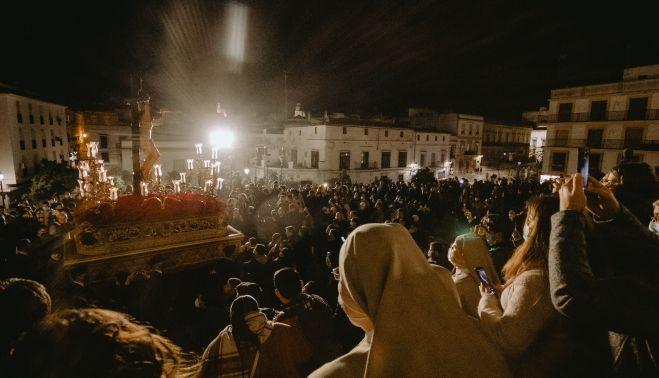 Vía Crucis de las Hermandades del pasado año con el Cristo de las Almas. MANU GARCIA