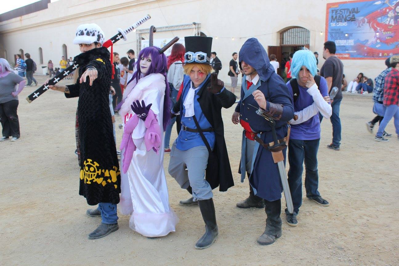 Un grupo con cosplays en un pasado Festival Manga de Cádiz.   DASDESIGNS.
