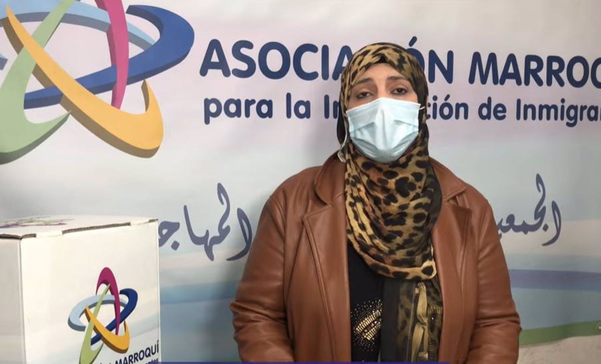 La Asociación Marroquí para la Integración de los Inmigrantes denuncia que un colegio de Málaga aísla a una alumna por llevar el hiyab.