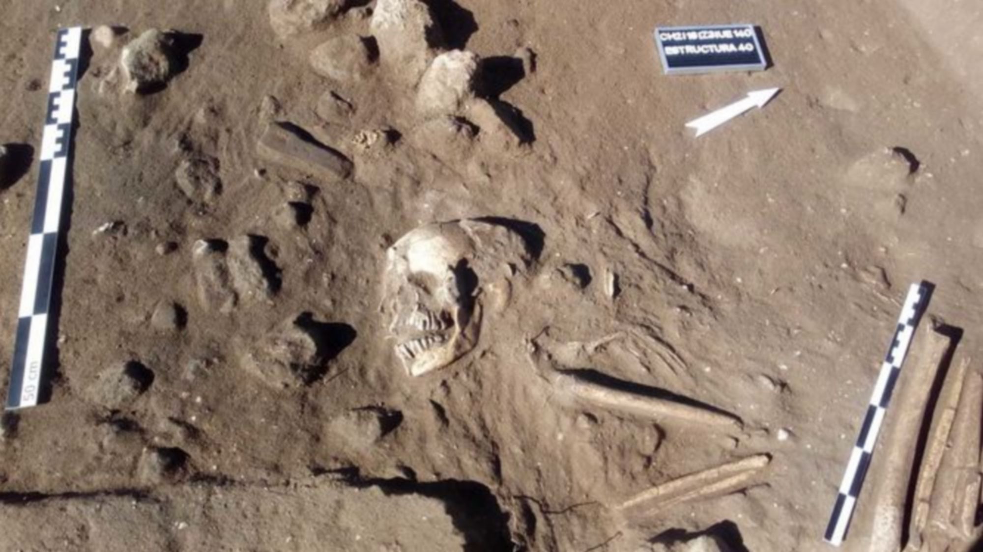 Un enterramiento en el yacimiento del campo de hockey de San Fernando.