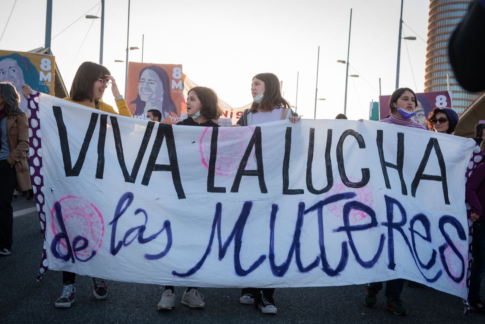 Ni fuertes, ni valientes. Manifestación del 8M en Sevilla.
