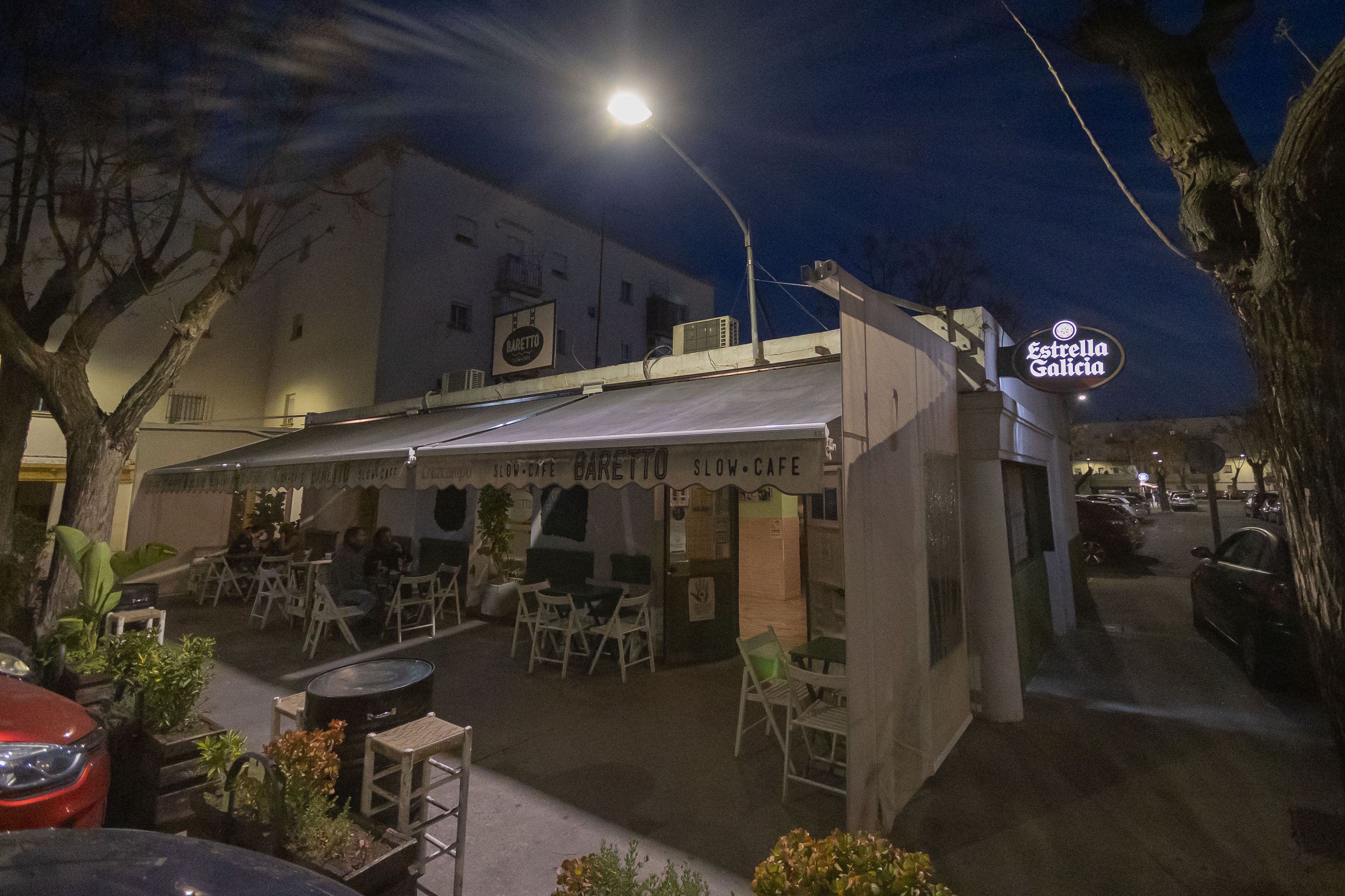 La terraza del Baretto, en la barriada de La Constancia