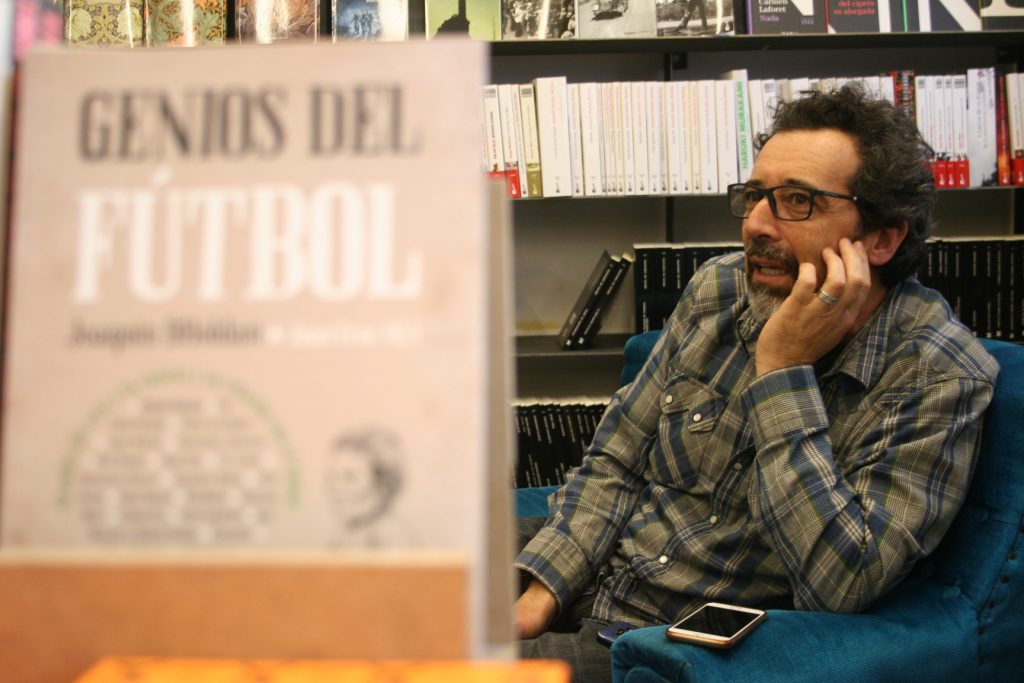Joaquín Dholdán presenta 'Genios del Fútbol'.